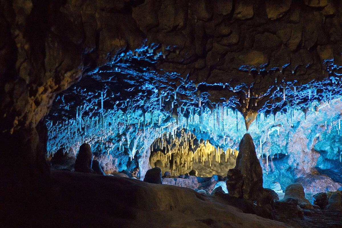 Tropfsteinhöhle Schulerloch bei Essing im Naturpark Altmühltal – Naturerlebnis nahe der Ferienwohnung Dorfzauber