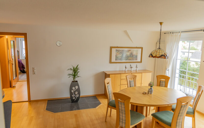 Liebevoll eingerichteter Essplatz der Ferienwohnung Dorfzauber Liebevoll eingerichteter Essplatz der Ferienwohnung Dorfzauber